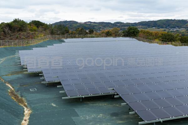 太阳能电池板工厂与云计算装备技术服务的融合