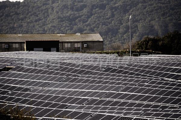法国光伏太阳能发电厂 绿色能源与技术服务的新篇章